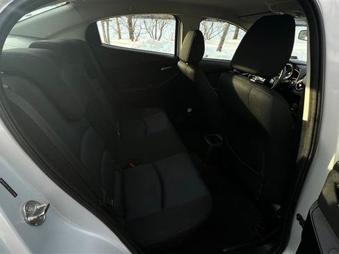 Used 2019 Toyota Yaris LE FWD image 33
