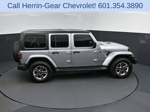 Used 2021 Jeep Wrangler Unlimited Sahara AWD/4WD image 35