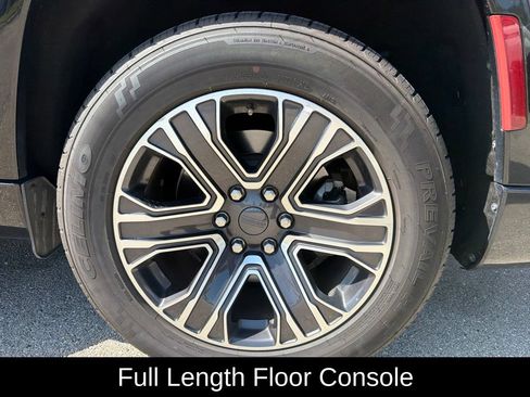 Used 2024 Jeep Wagoneer L Series II w/ Flexible Seating Group AWD/4WD image 5