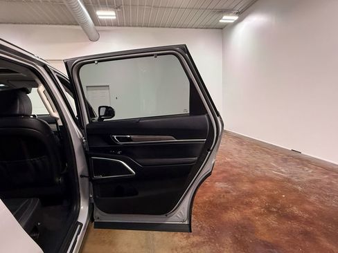 Used 2022 Kia Telluride SX image 65