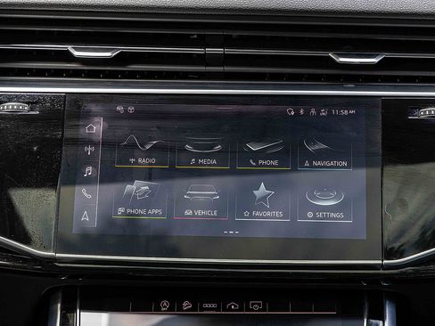 Used 2024 Audi Q7 Premium Plus image 12