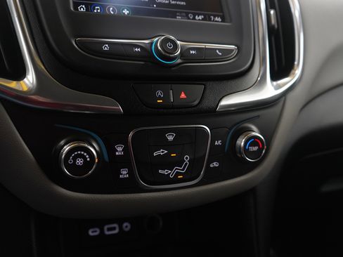 Used 2022 Chevrolet Equinox LS w/ LS Convenience Package image 24