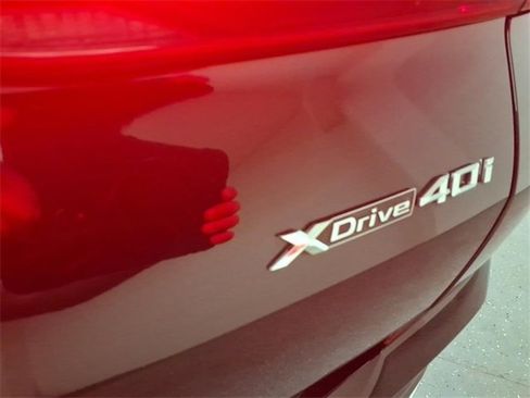 Used 2025 BMW X6 xDrive40i w/ Climate Comfort Package image 11