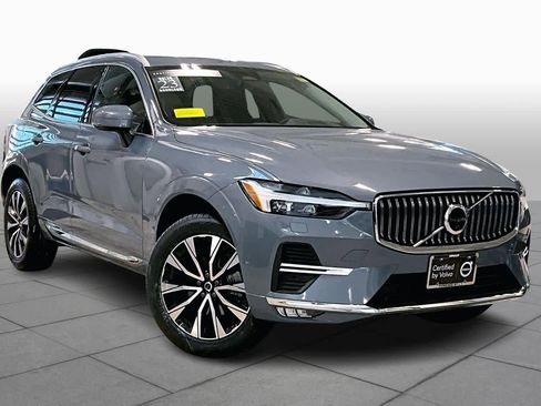 Used 2023 Volvo XC60 B5 Plus w/ Climate Package image 3