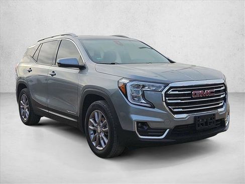 Used 2024 GMC Terrain SLT image 2