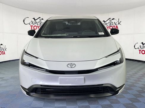 New 2026 Toyota Prius LE FWD image 2