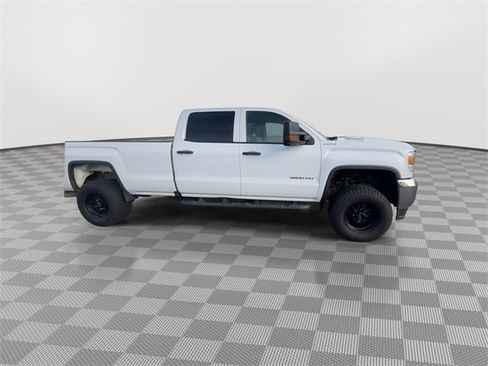 Used 2019 GMC Sierra 2500 Base 4D Crew Cab w/ Sierra Convenience Package image 9