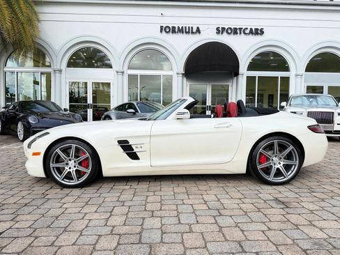 Used 2012 Mercedes-Benz SLS AMG Roadster image 22