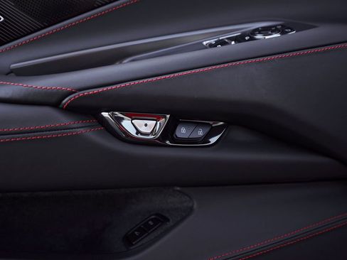 Used 2023 Chevrolet Corvette Z06 RWD image 36