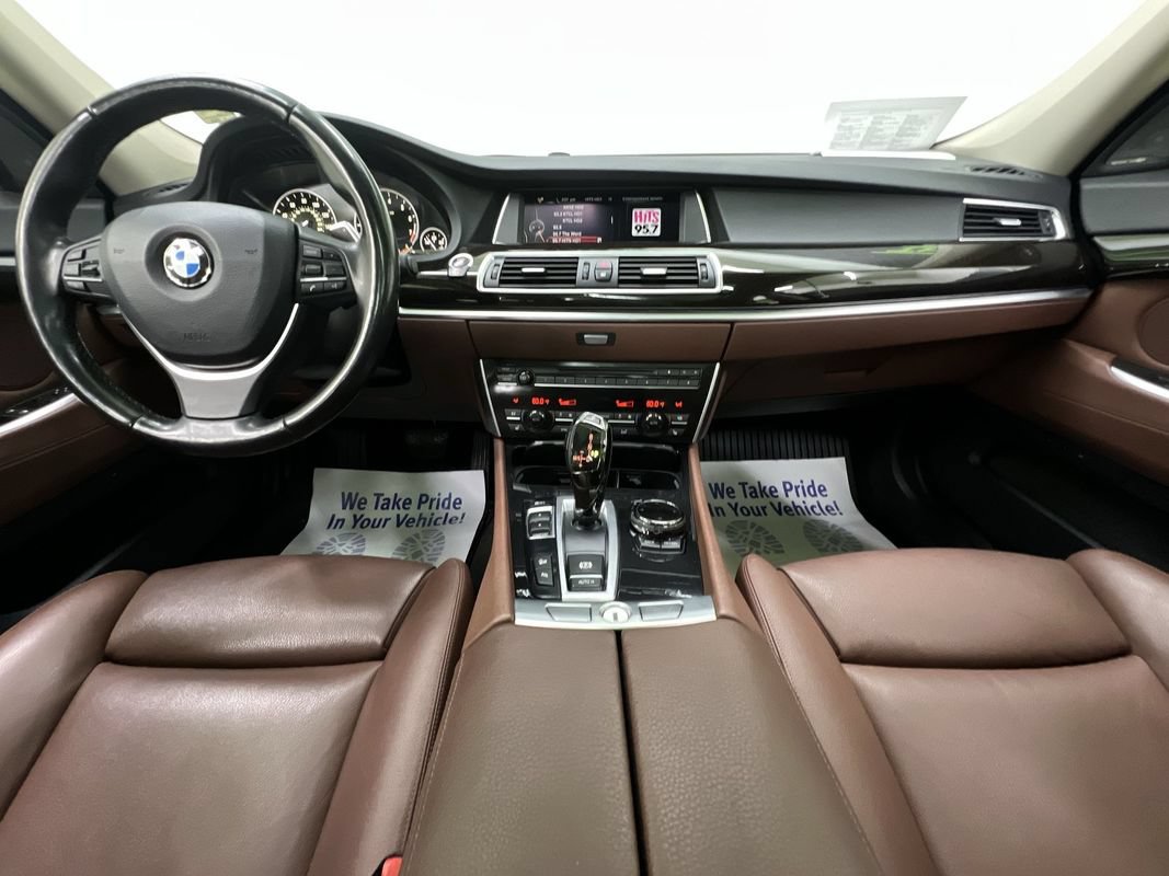 Used 2016 BMW 550i Gran Turismo xDrive AWD/4WD image 19