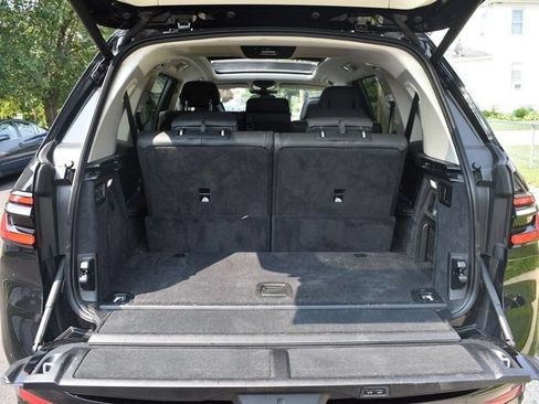 Used 2025 BMW X7 xDrive40i AWD/4WD image 32