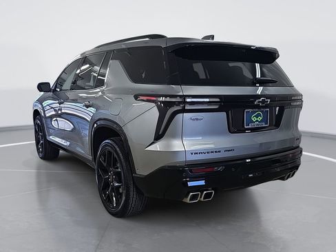Certified 2025 Chevrolet Traverse RS w/ LPO, Floor Liner Package image 6