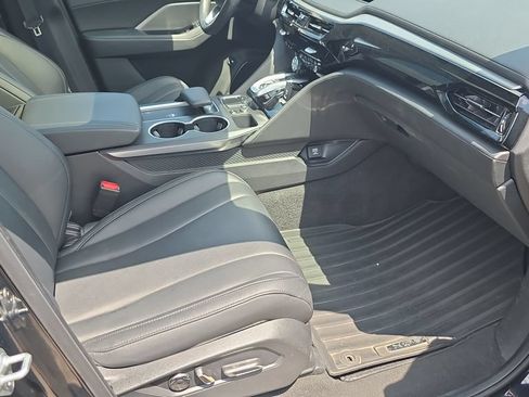 Used 2023 Acura MDX SH-AWD image 13