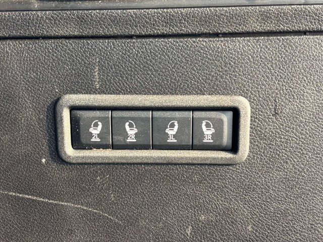 Used 2025 Jeep Wagoneer Series II AWD/4WD image 17