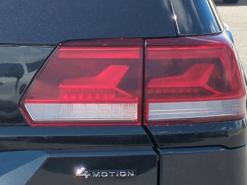 Used 2023 Volkswagen Atlas SEL R-Line AWD/4WD image 50