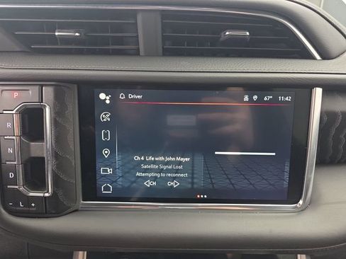 Used 2024 GMC Yukon Denali image 33