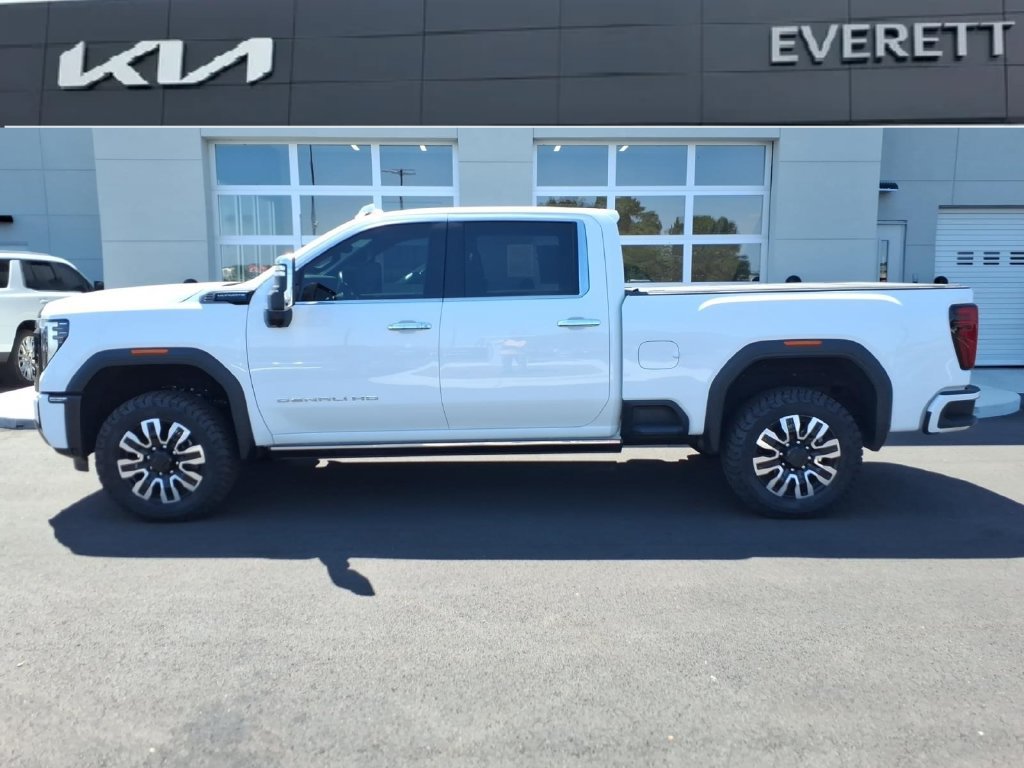 Used 2025 GMC Sierra 2500 Denali Ultimate AWD/4WD image 4
