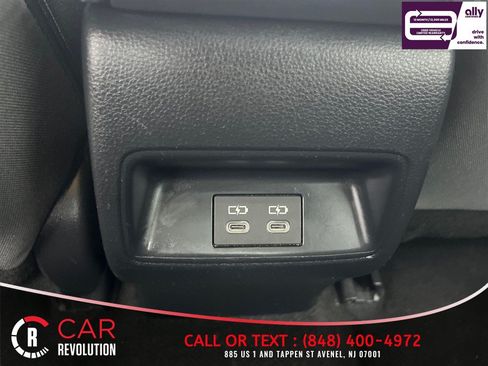 Used 2024 Toyota Corolla LE FWD image 38