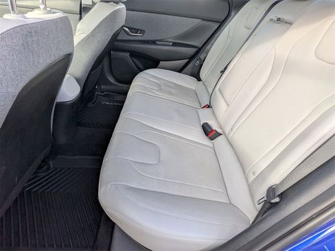 Certified 2023 Hyundai Elantra Limited w/ Cargo Package image 18