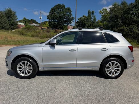 Used 2014 Audi Q5 2.0T Premium w/ Lighting Package AWD/4WD image 2