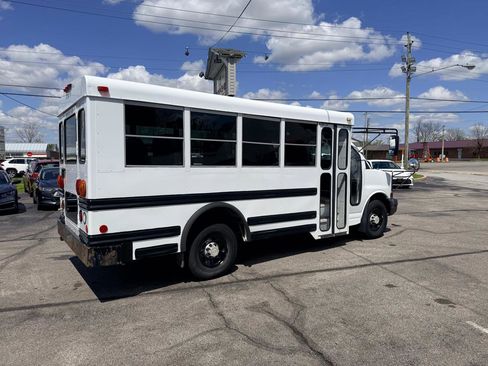 Used 2006 Chevrolet Express 3500 w/ School Bus Package image 7