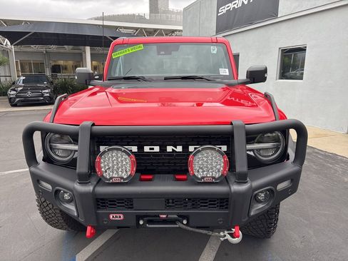 Used 2022 Ford Bronco Wildtrak image 3