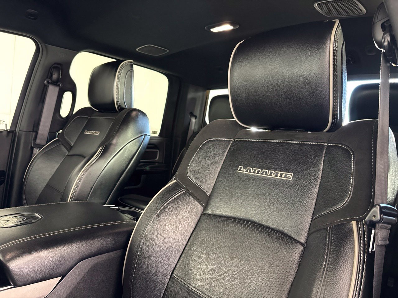 Used 2022 RAM 2500 Laramie AWD/4WD image 9