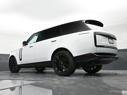 Used 2025 Land Rover Range Rover Long Wheelbase SE AWD/4WD image 22
