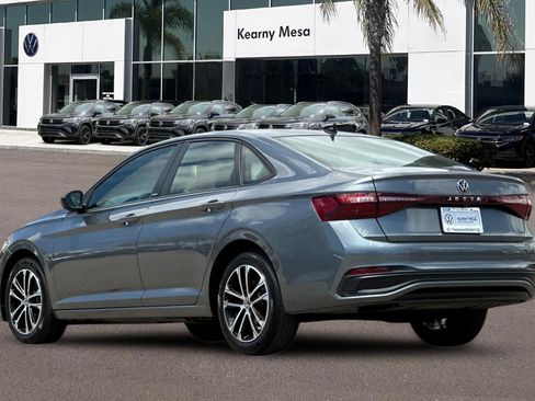 Used 2025 Volkswagen Jetta Sport FWD image 6