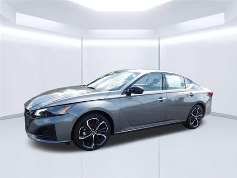 Used 2026 Nissan Altima 2.5 SR FWD image 7