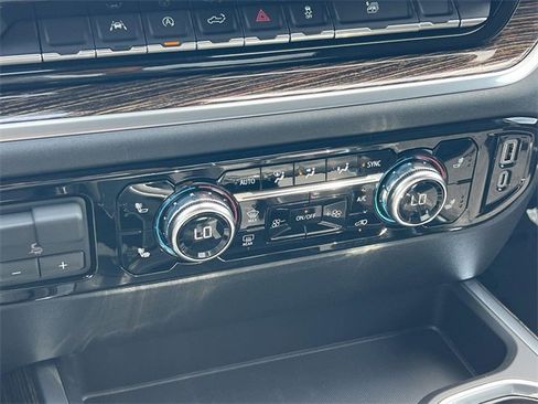 New 2026 GMC Sierra 1500 Elevation w/ LPO, Elevation Black Package image 21