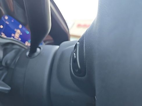 Used 2024 Chrysler Pacifica Pinnacle image 51