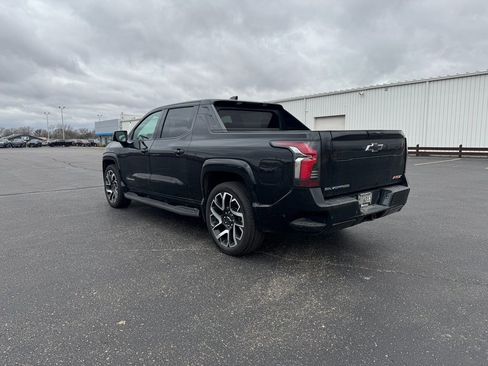 Used 2024 Chevrolet Silverado EV RST image 3