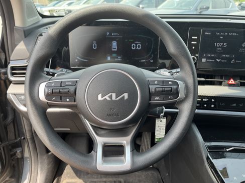 Used 2023 Kia Sportage LX AWD/4WD image 19