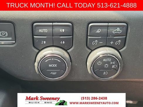 Used 2024 Chevrolet Silverado 2500 LTZ w/ LTZ Convenience Package AWD/4WD image 24