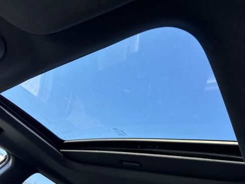 Used 2022 Jeep Grand Cherokee Laredo X image 5