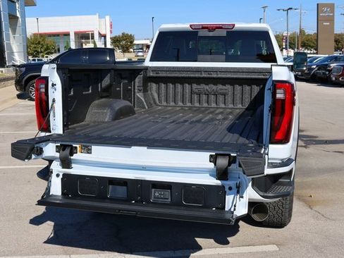 New 2026 GMC Sierra 3500 Denali Ultimate image 9