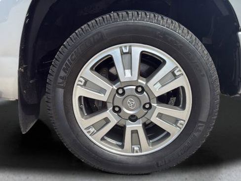 Used 2017 Toyota Tundra Platinum AWD/4WD image 24