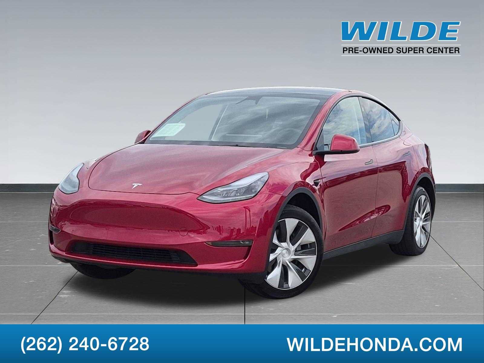 Used 2024 Tesla Model Y Long Range AWD/4WD image 1