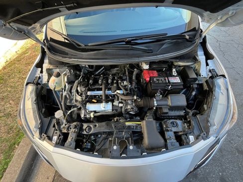 Used 2025 Nissan Versa SV image 30