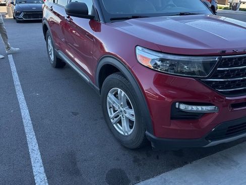 Used 2020 Ford Explorer XLT w/ Equipment Group 202A image 2