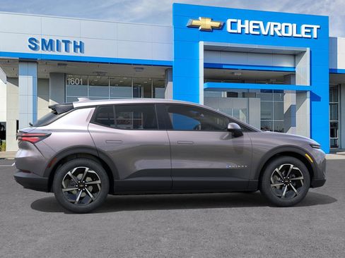 New 2026 Chevrolet Equinox EV LT image 5