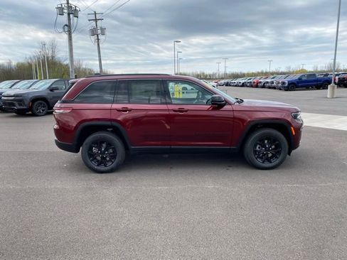 New 2026 Jeep Grand Cherokee Altitude AWD/4WD image 4