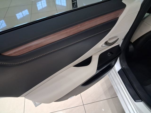 Used 2024 Lexus ES 350 w/ Premium Package FWD image 9