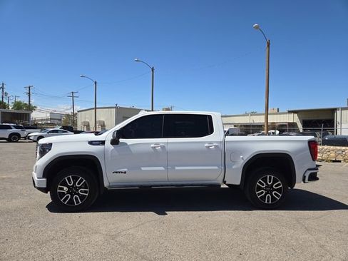 Used 2025 GMC Sierra 1500 AT4 w/ Technology Package AWD/4WD image 3