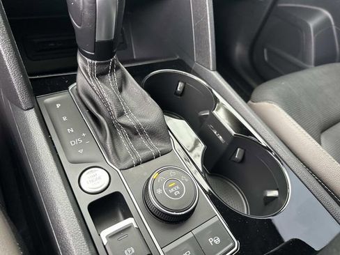 Used 2021 Volkswagen Atlas SEL Premium image 29