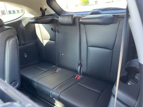 Used 2023 Toyota Highlander Limited AWD/4WD image 18