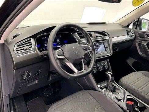Used 2022 Volkswagen Tiguan S image 14
