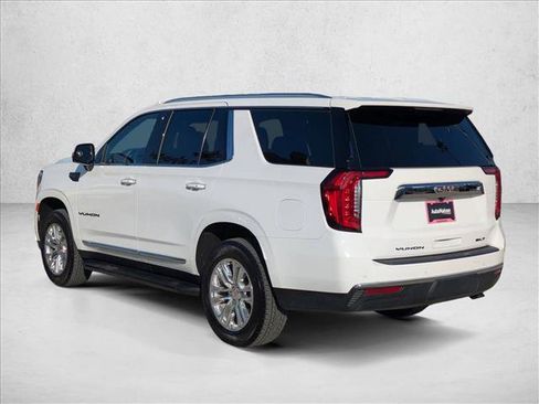 Used 2023 GMC Yukon SLT w/ SLT Luxury Package image 8