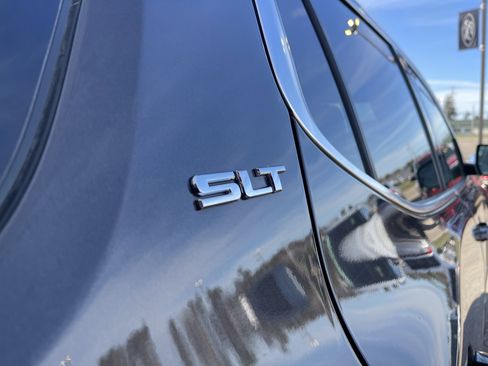 Used 2019 GMC Acadia SLT AWD/4WD image 26